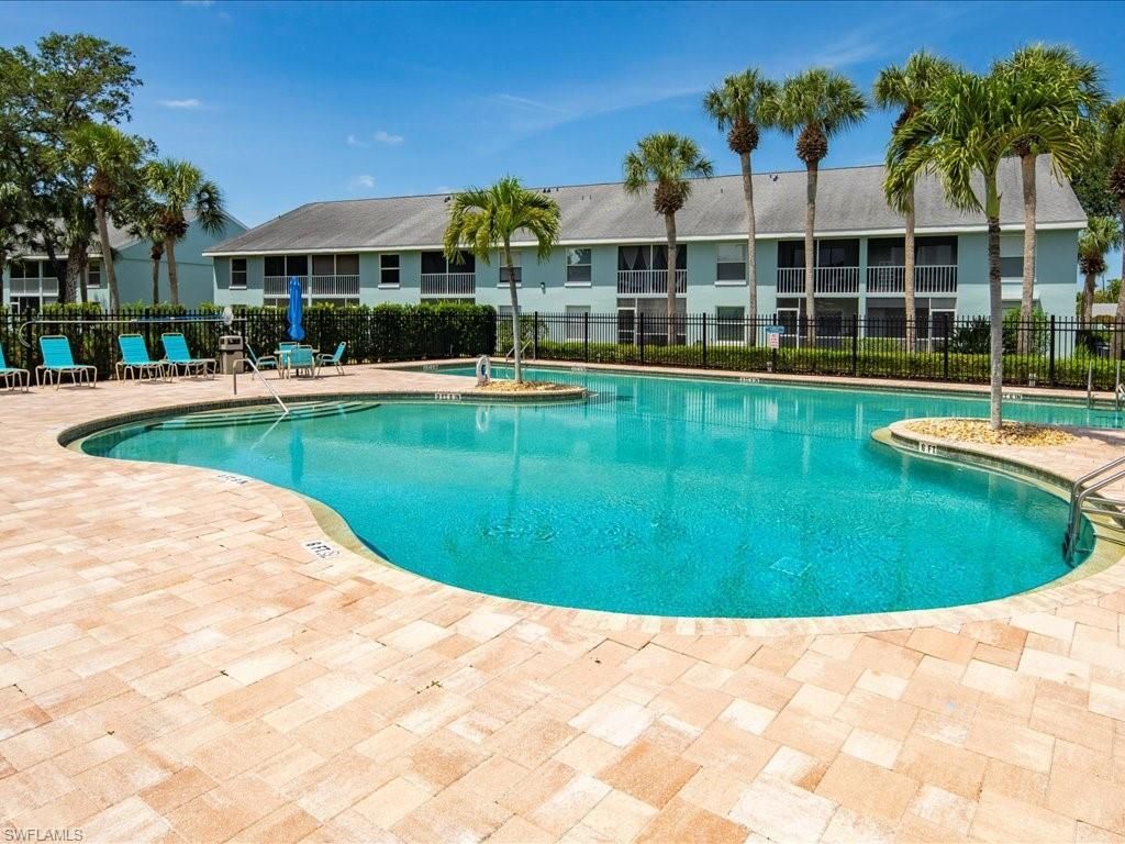 105 Wading Bird Cir, Unit U201, Naples, FL 34110 Photo