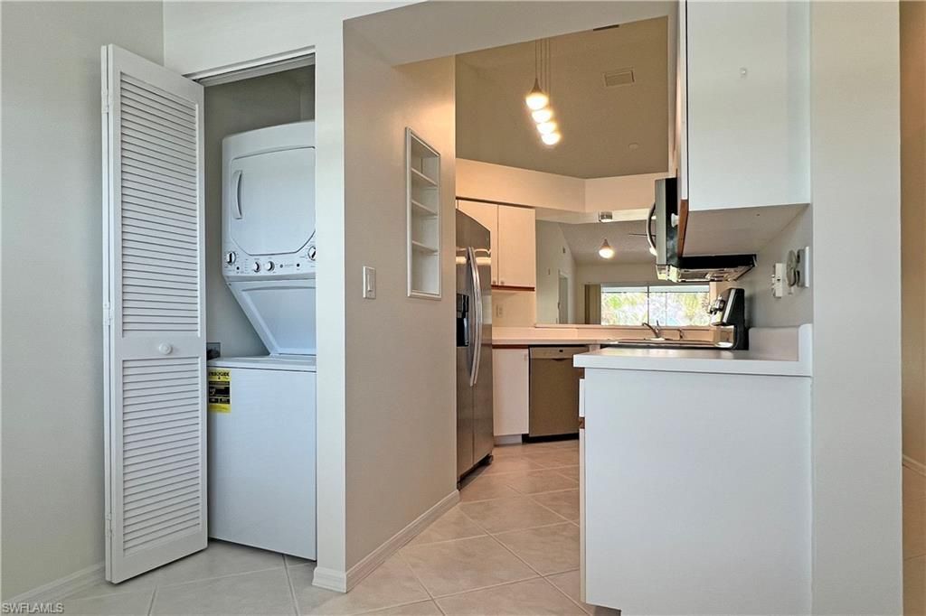 105 Wading Bird Cir, Unit U201, Naples, FL 34110 Photo