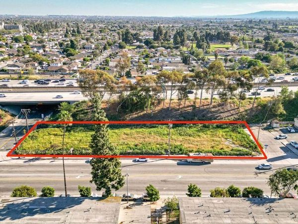 1422 E Imperial Highway, Los Angeles, CA 90059