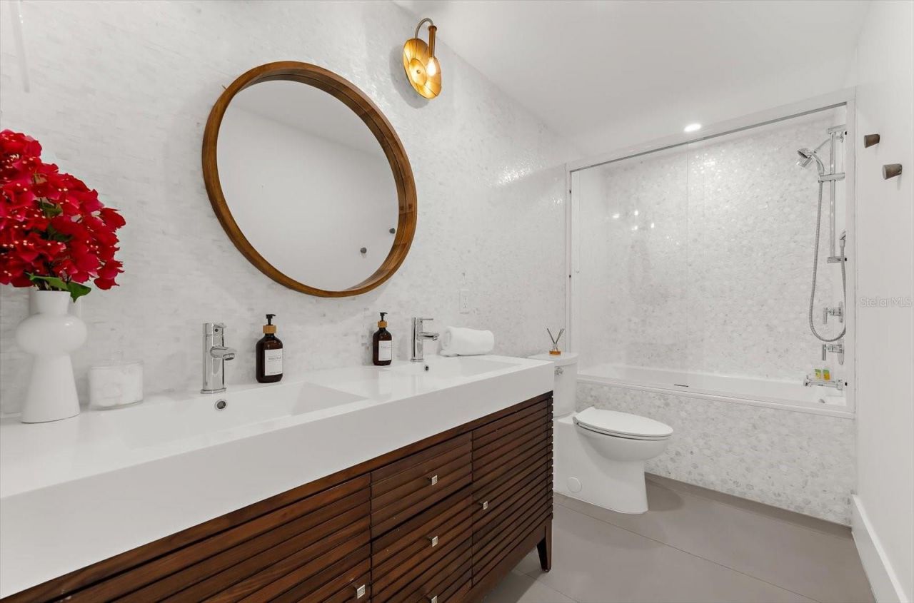 811 N Shore Drive, Anna Maria, FL 34216 Photo