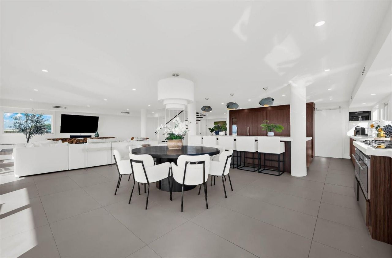 811 N Shore Drive, Anna Maria, FL 34216 Photo