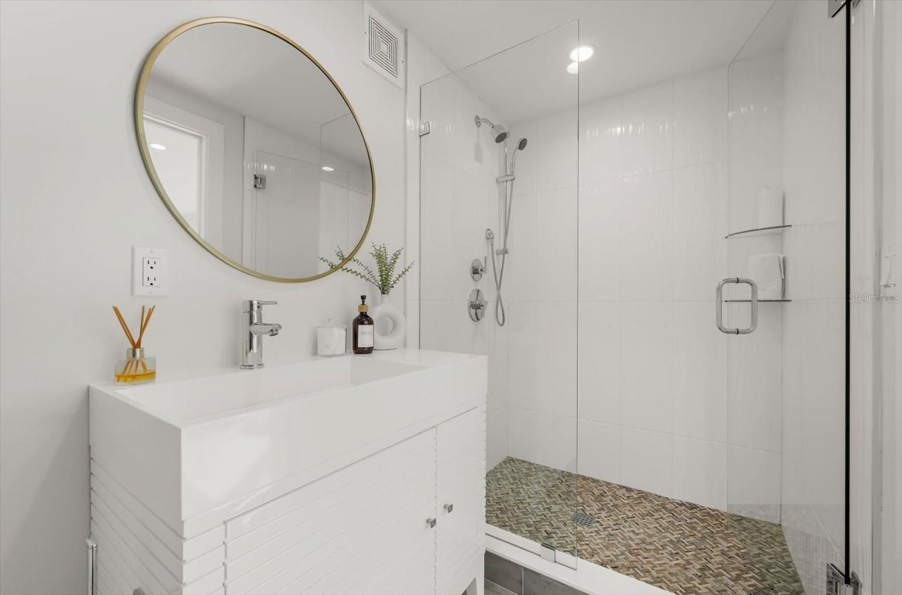 811 N Shore Drive, Anna Maria, FL 34216 Photo