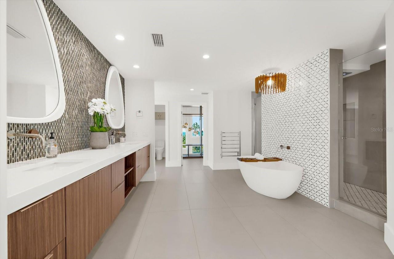 811 N Shore Drive, Anna Maria, FL 34216 Photo