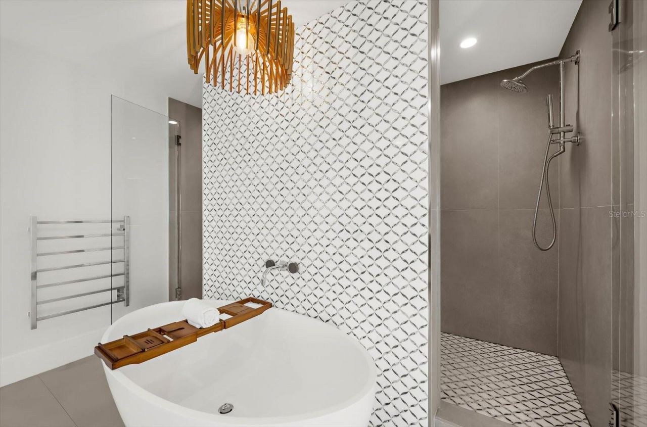 811 N Shore Drive, Anna Maria, FL 34216 Photo