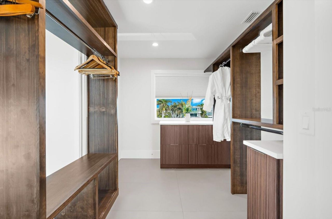 811 N Shore Drive, Anna Maria, FL 34216 Photo