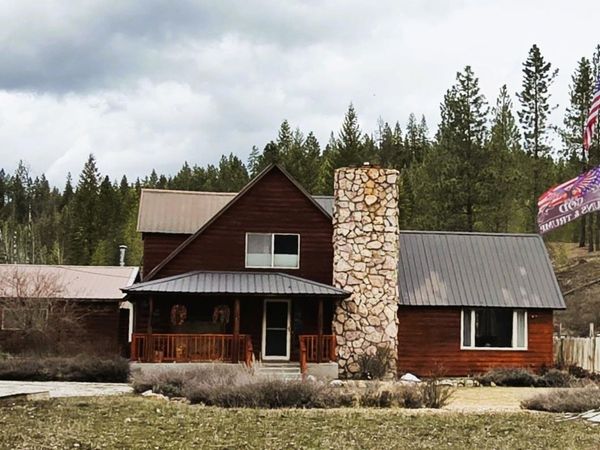 3356 N Caffel Rd, Chewelah, WA 99109