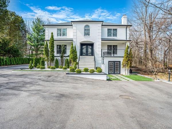 68 Fort Salonga Road , Northport, NY 11768