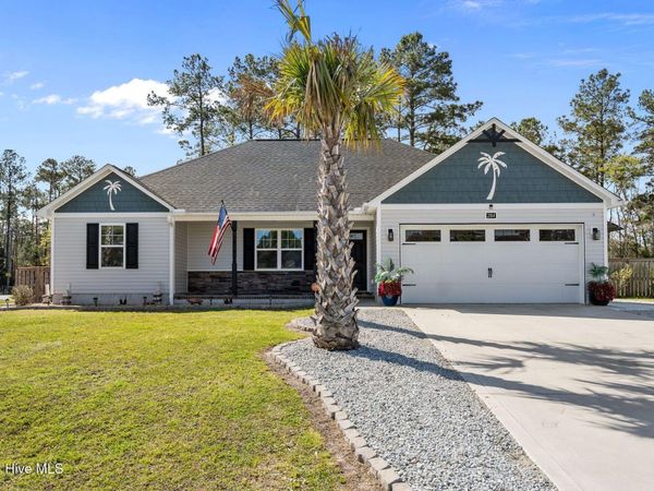 284 Breakwater Drive, Sneads Ferry, NC 28460