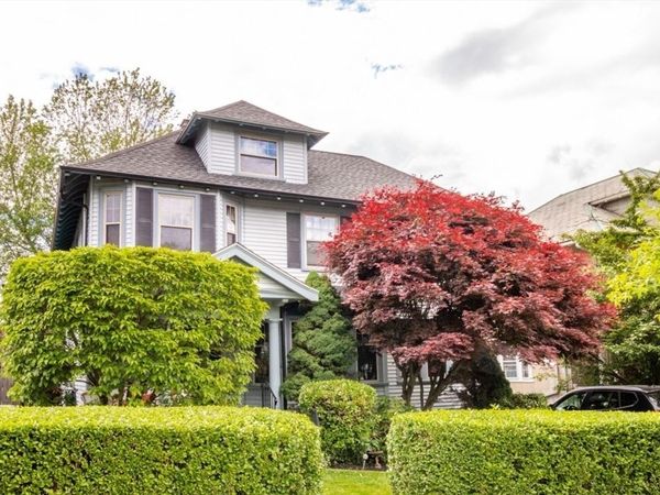 27 Richwood St, Boston, MA 02132