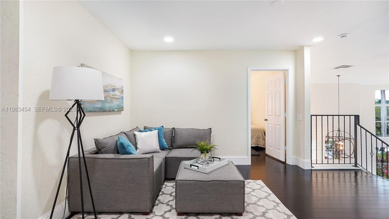 1646 Victoria Pointe Ln , Weston, FL 33327 Photo