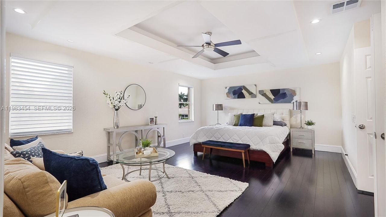 1646 Victoria Pointe Ln , Weston, FL 33327 Photo