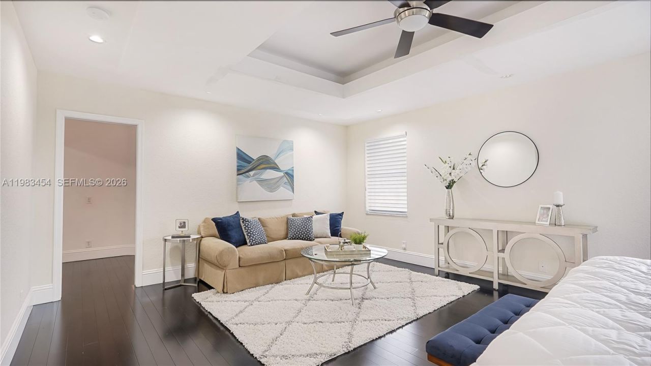 1646 Victoria Pointe Ln , Weston, FL 33327 Photo