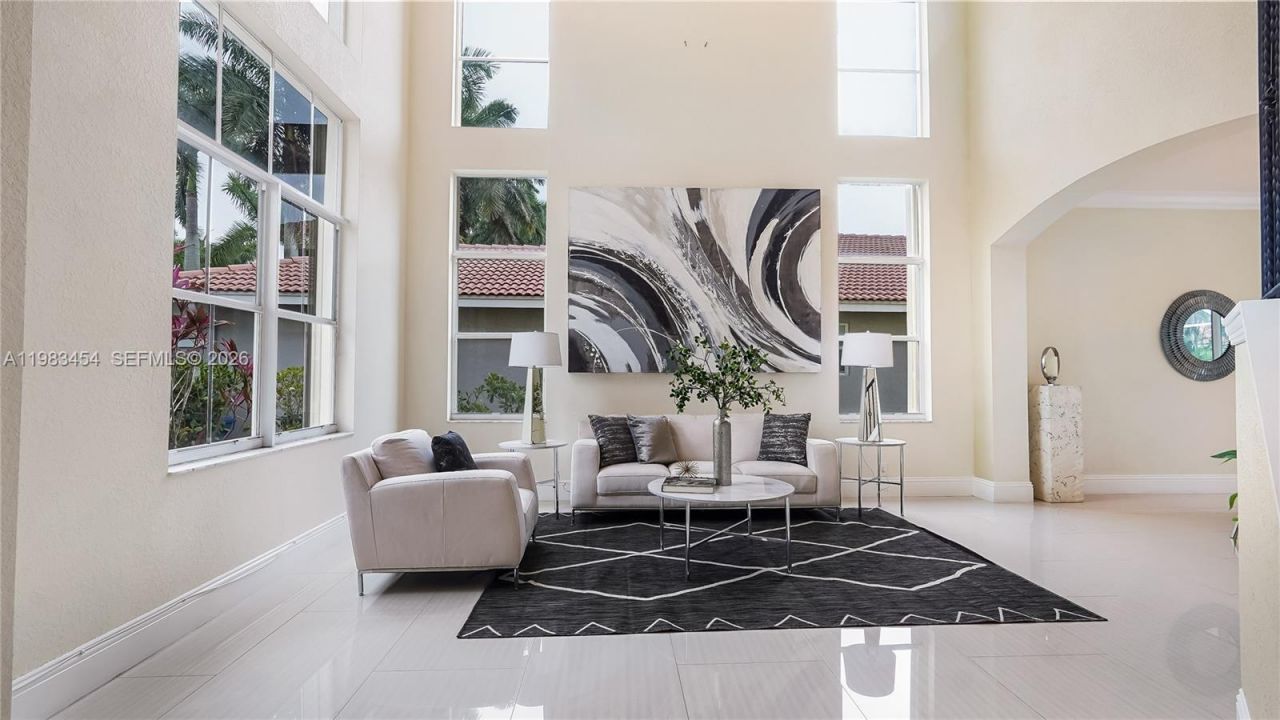1646 Victoria Pointe Ln, Weston, FL 33327 Photo