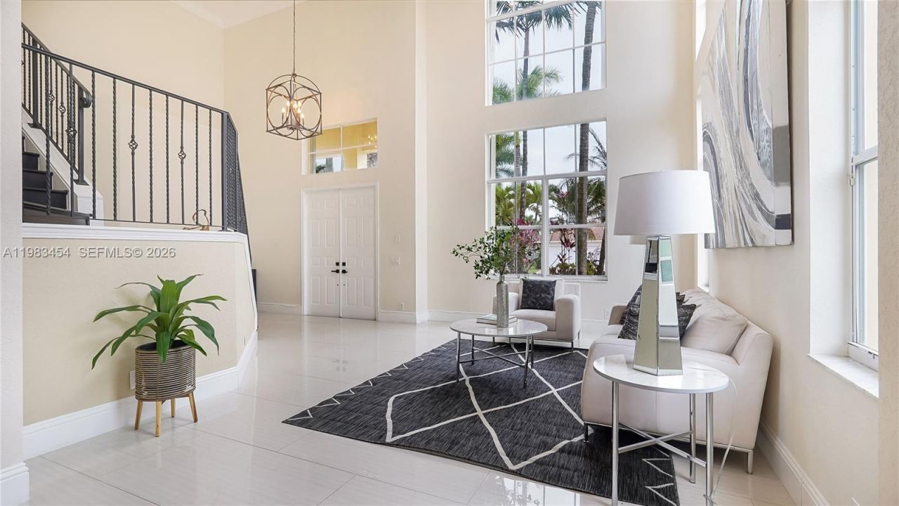 1646 Victoria Pointe Ln , Weston, FL 33327 Photo