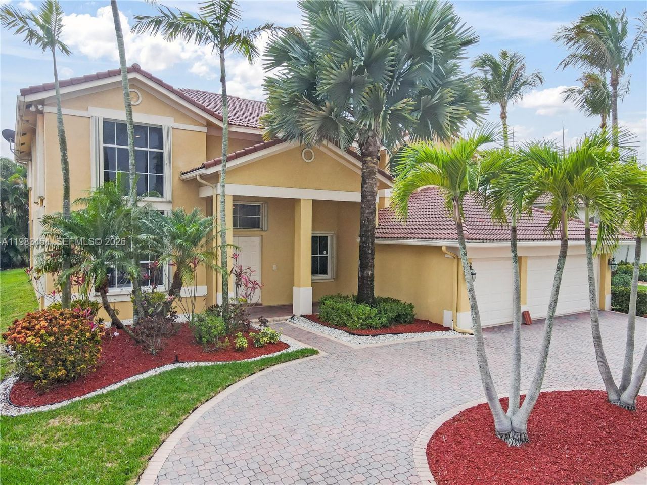 1646 Victoria Pointe Ln, Weston, FL 33327 Photo