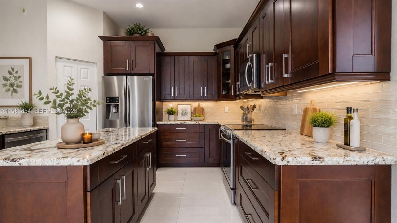 1646 Victoria Pointe Ln, Weston, FL 33327 Photo