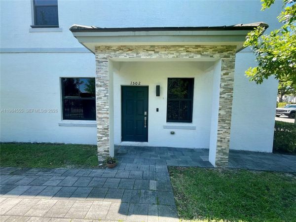1502 SW 29th St, Fort Lauderdale, FL 33315