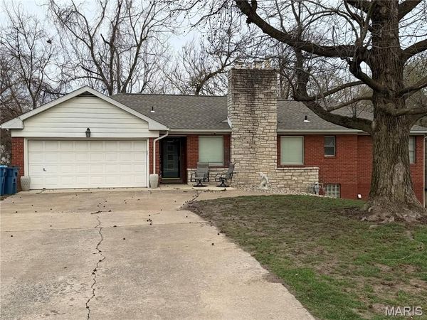 140 S 9th Street , East Alton, IL 62024