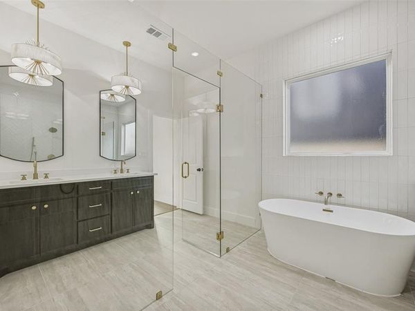 3910 Harlingen, Dallas, TX 75212