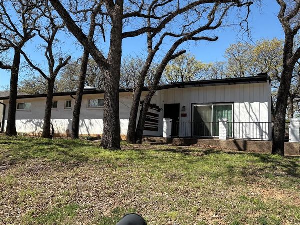 1121 Wade Drive, Bedford, TX 76022