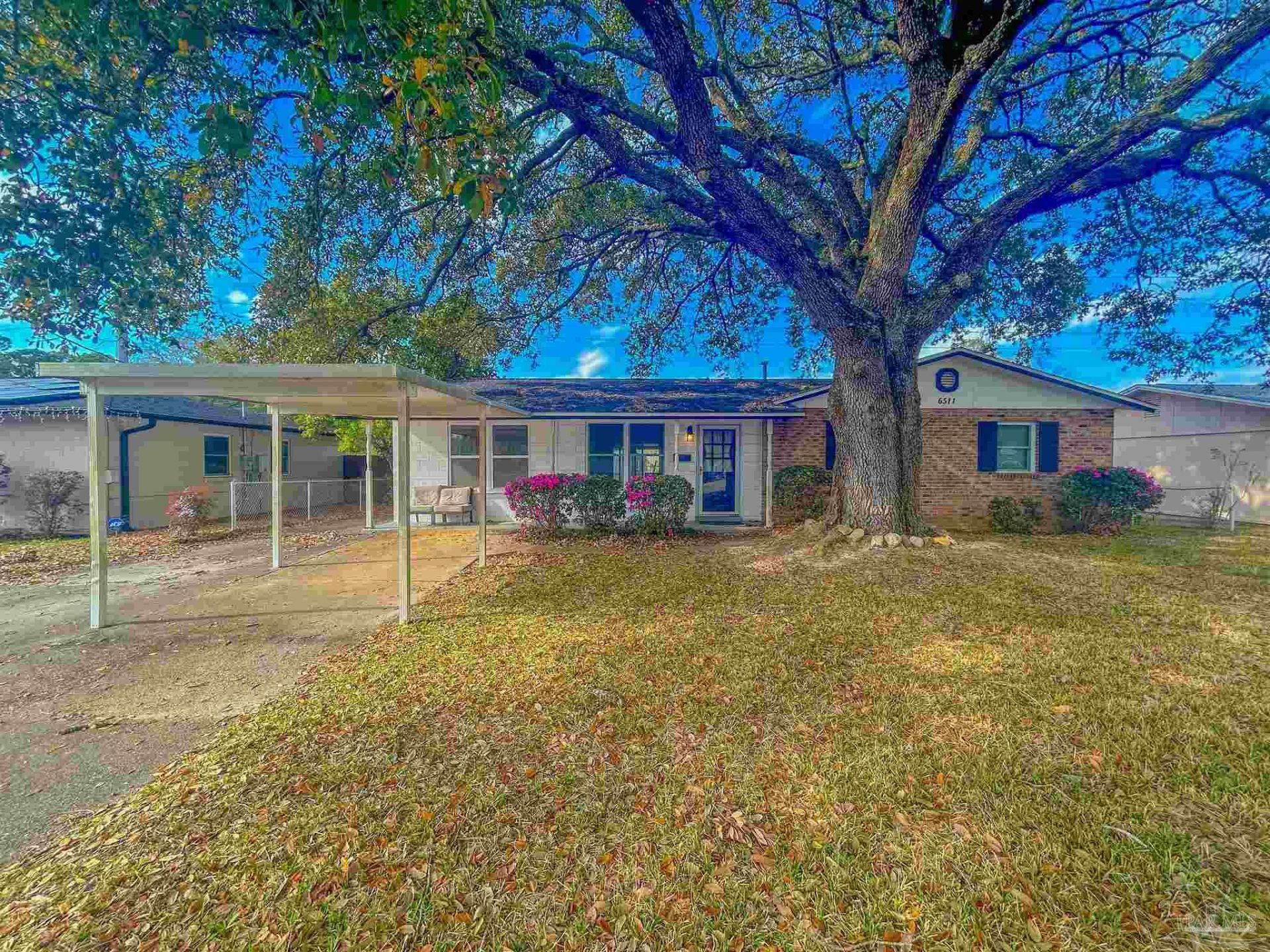 6511 E Shore Dr, Pensacola, FL 32505 Main Photo