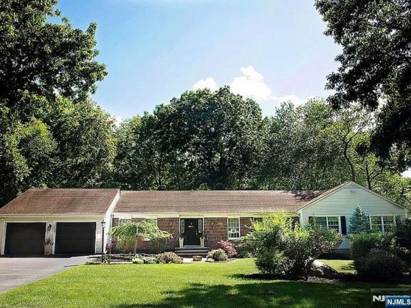 7 Goose Cove Lane, RAMSEY, NJ 07446