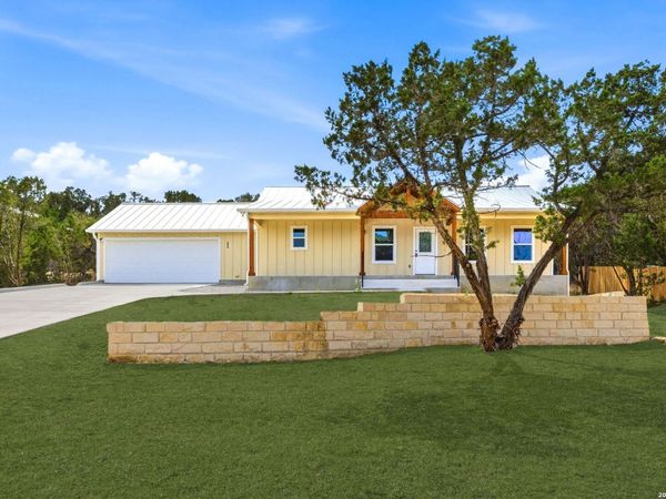 684 Appaloosa, Fischer, TX 78623