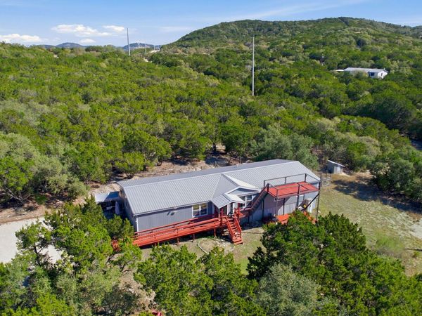 197 Lake View Dr, Lakehills, TX 78063