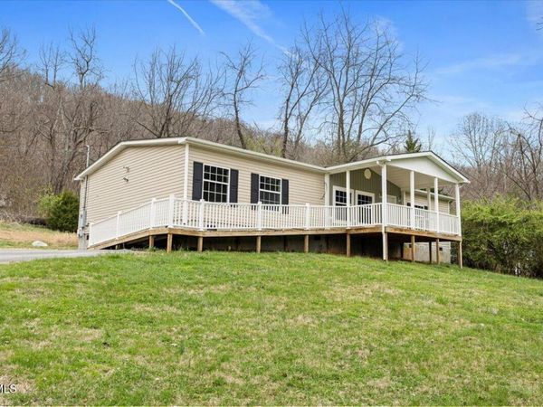 1103 Bluefield Avenue, Elizabethton, TN 37643