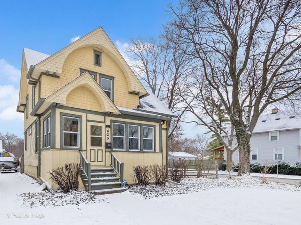 425 Joliet Street , West Chicago, IL 60185