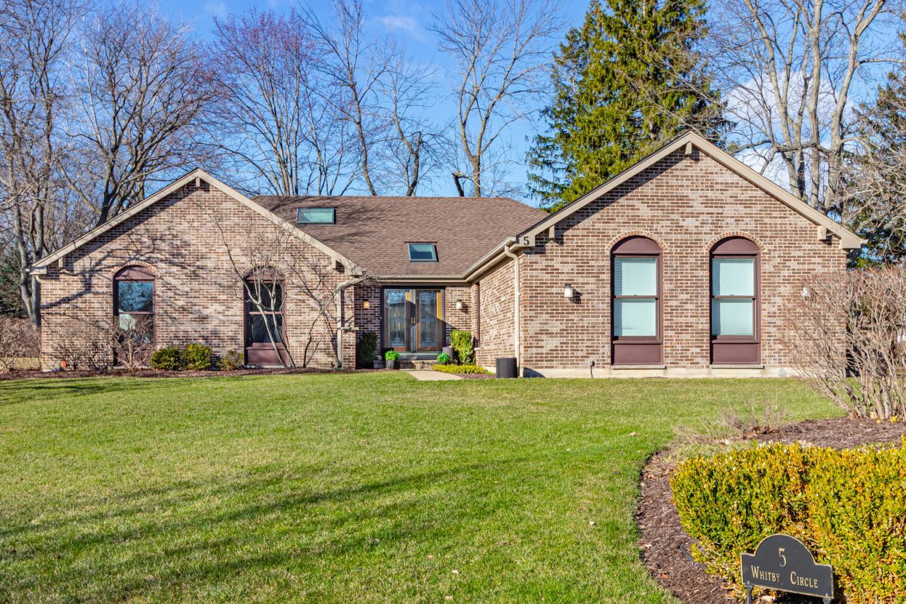 5 Whitby Circle, Lincolnshire, IL 60069 Main Photo
