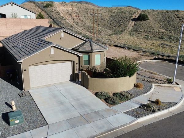 2044 Cougar Run Court SE, Albuquerque, NM 87123