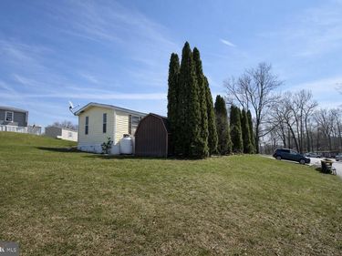 700 SALEM ROAD, Unit TRLR 41, ETTERS, PA 17319