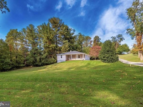 11863 WOLFSVILLE ROAD, SMITHSBURG, MD 21783