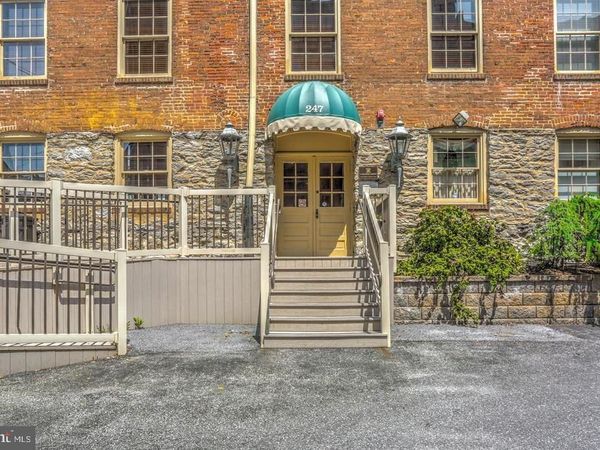 247 N SHIPPEN STREET, Unit 411, LANCASTER, PA 17602