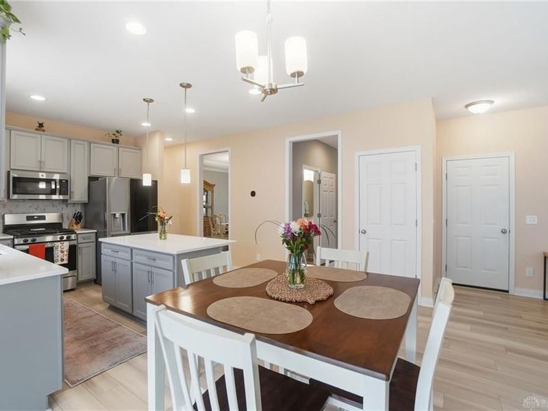 685 Dewmar Drive, Beavercreek Township, OH 45434 Photo 15