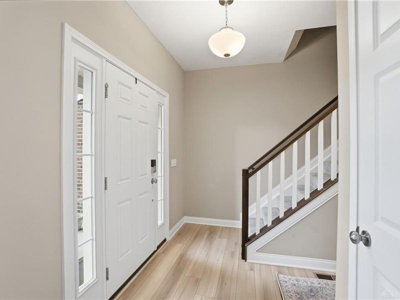 685 Dewmar Drive, Beavercreek Township, OH 45434 Photo 6