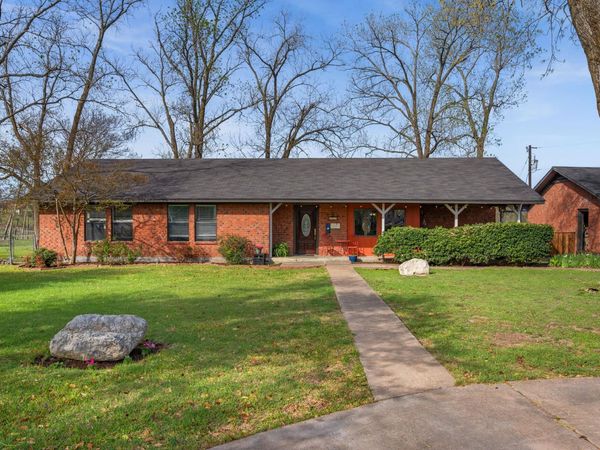 902 Ray Berglund BLVD, Round Rock, TX 78664