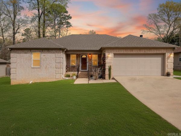 213 Greenwood Avenue, Sherwood, AR 72120