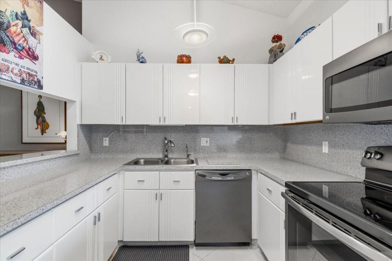 5902 W Parkwalk Cir W W, Boynton Beach, FL 33472 Photo