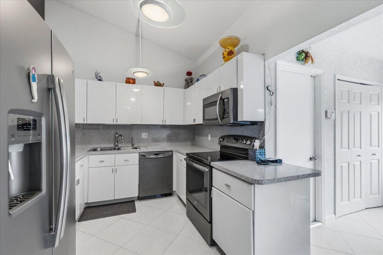 5902 W Parkwalk Cir W W, Boynton Beach, FL 33472 Photo