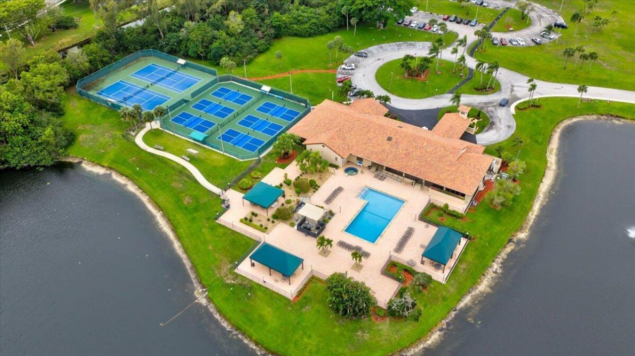 5902 W Parkwalk Cir W W, Boynton Beach, FL 33472 Photo