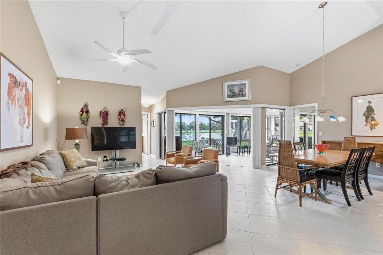 5902 W Parkwalk Cir W W, Boynton Beach, FL 33472 Photo