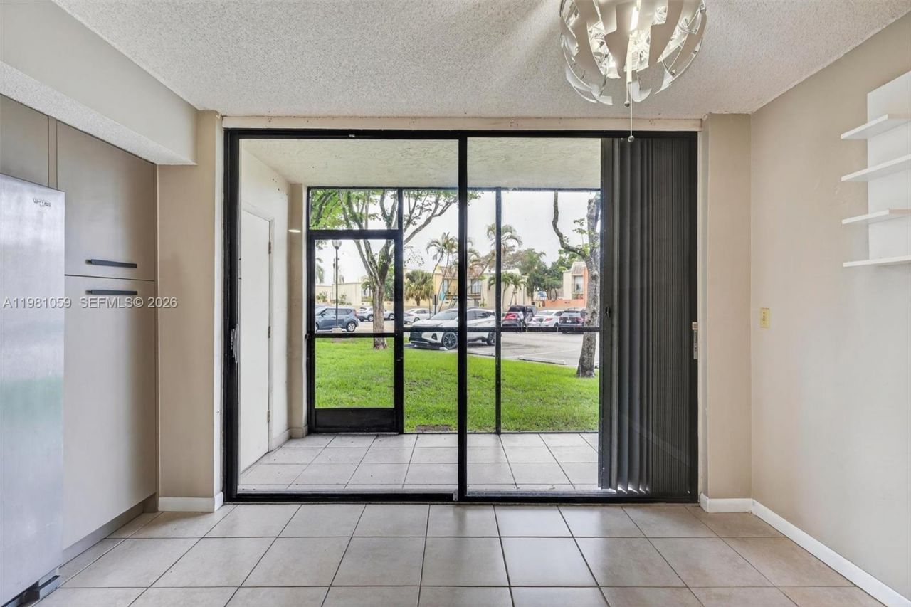 8065 SW 107th Ave, Unit 106, Miami, FL 33173 Photo