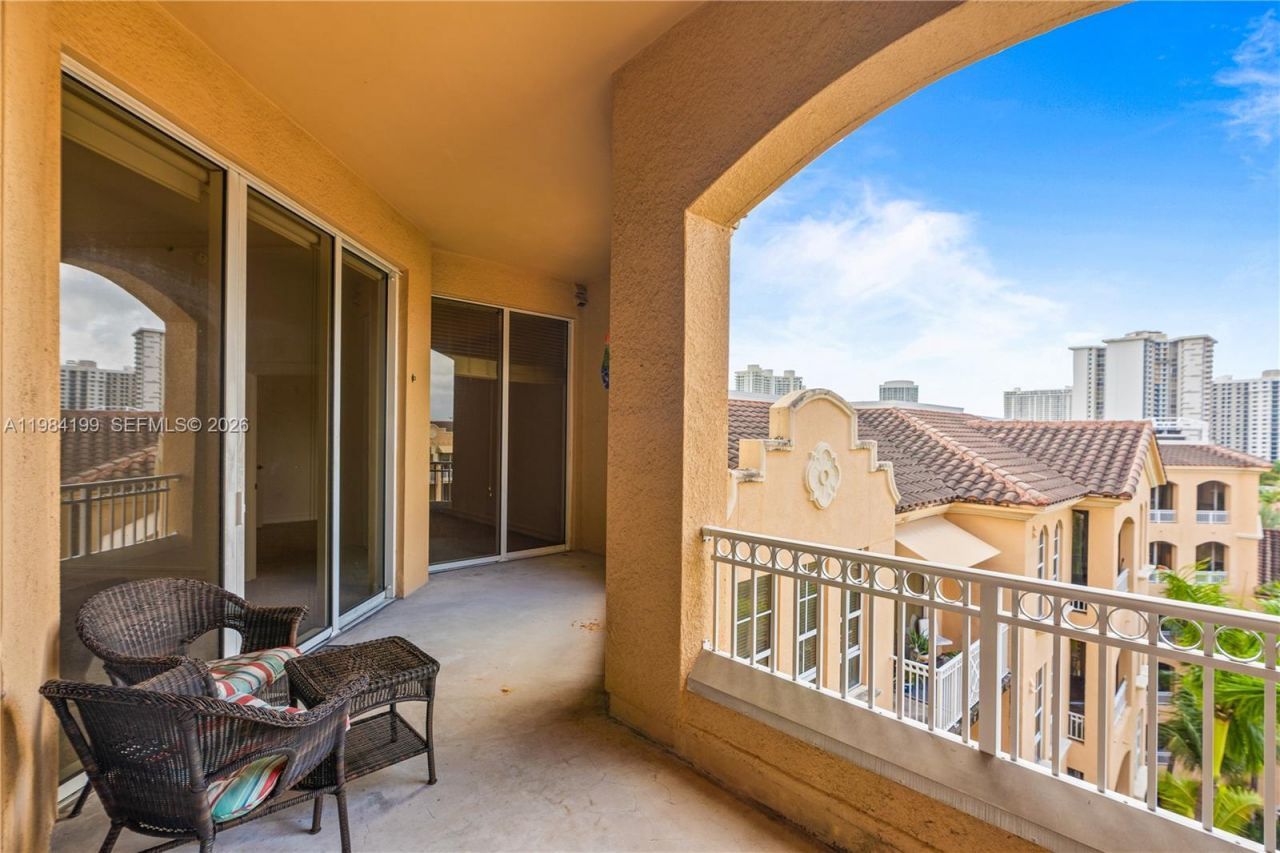 3001 NE 185th St , Unit 716, Aventura, FL 33180 Photo