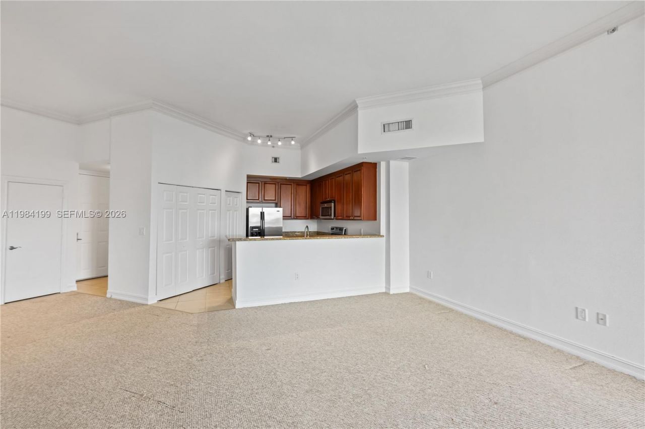 3001 NE 185th St , Unit 716, Aventura, FL 33180 Photo