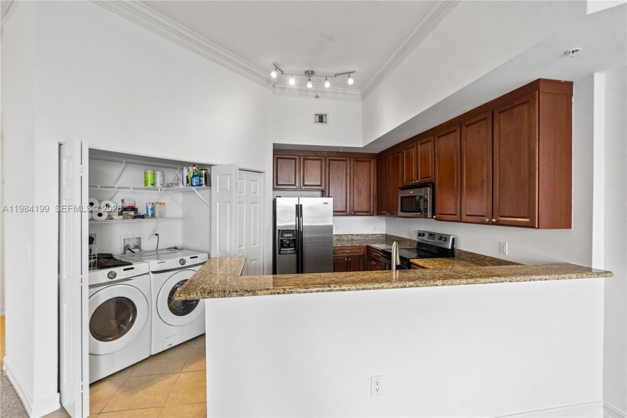 3001 NE 185th St, Unit 716, Aventura, FL 33180 Photo