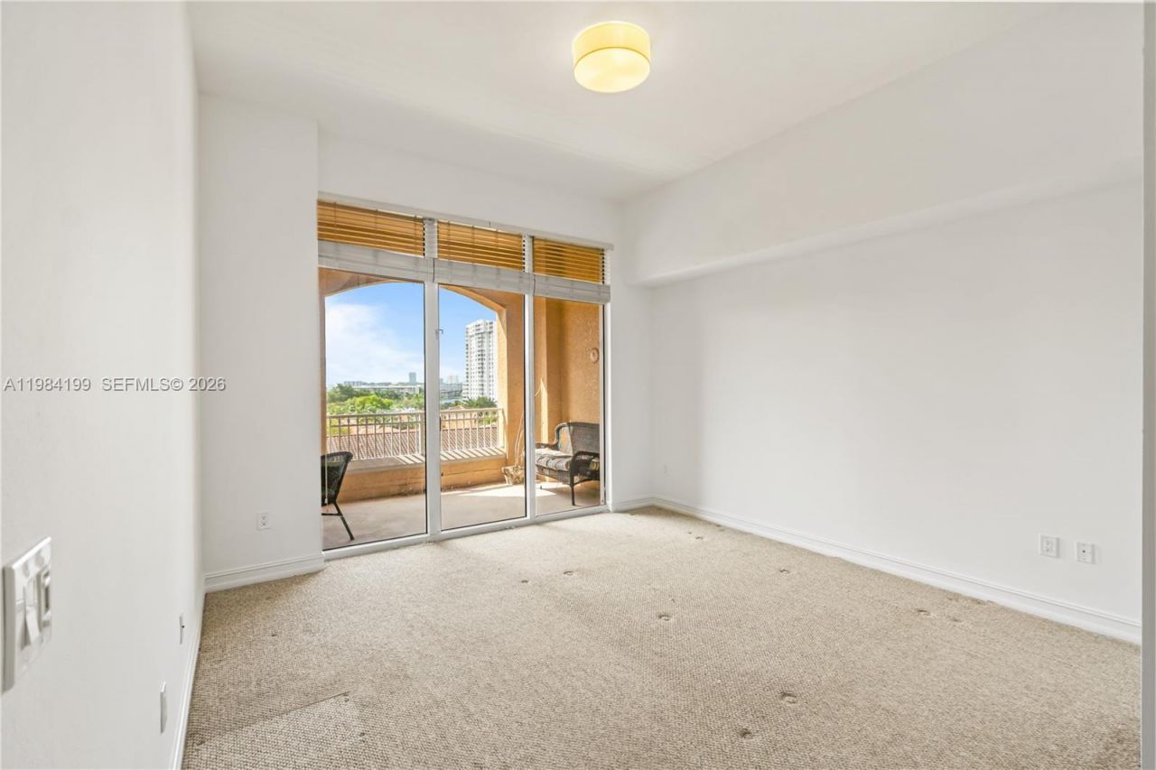 3001 NE 185th St , Unit 716, Aventura, FL 33180 Photo