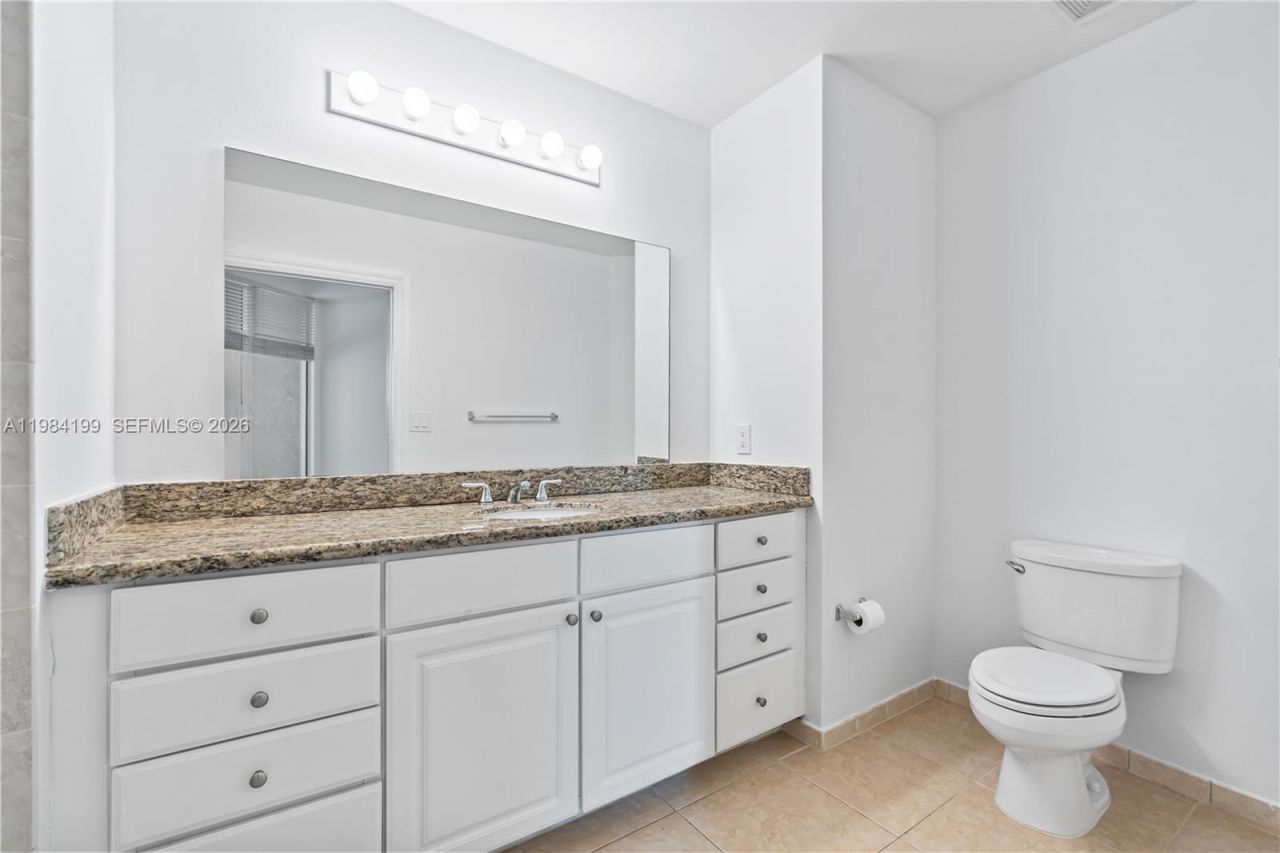 3001 NE 185th St, Unit 716, Aventura, FL 33180 Photo