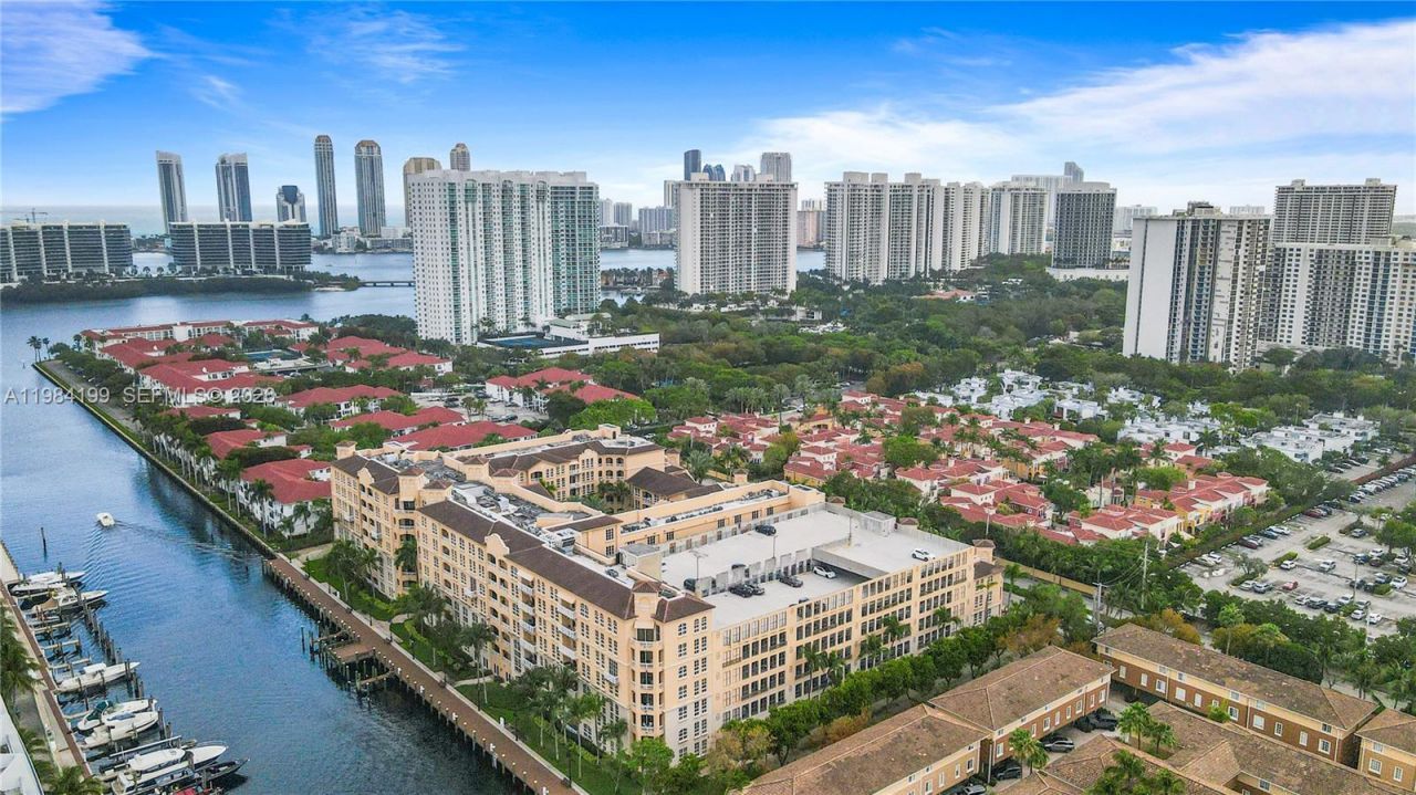 3001 NE 185th St , Unit 716, Aventura, FL 33180 Photo